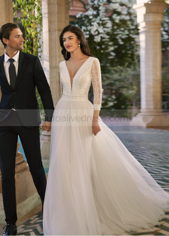 V Neck Ivory Lace Tulle Keyhole Back Bohemian Wedding Dress V Neck Ivory Lace Tulle Keyhole Back Bohemian Wedding Dress